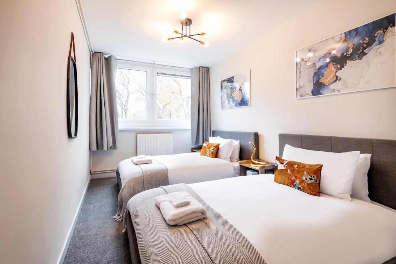 Lovely 4 Bedroom Flat In Wandsworth- 런던 외부 사진