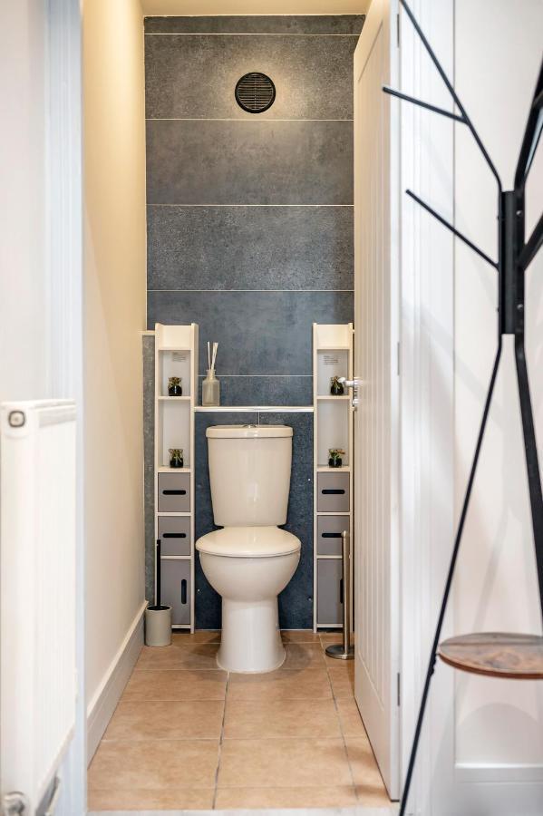 Lovely 4 Bedroom Flat In Wandsworth- 런던 외부 사진