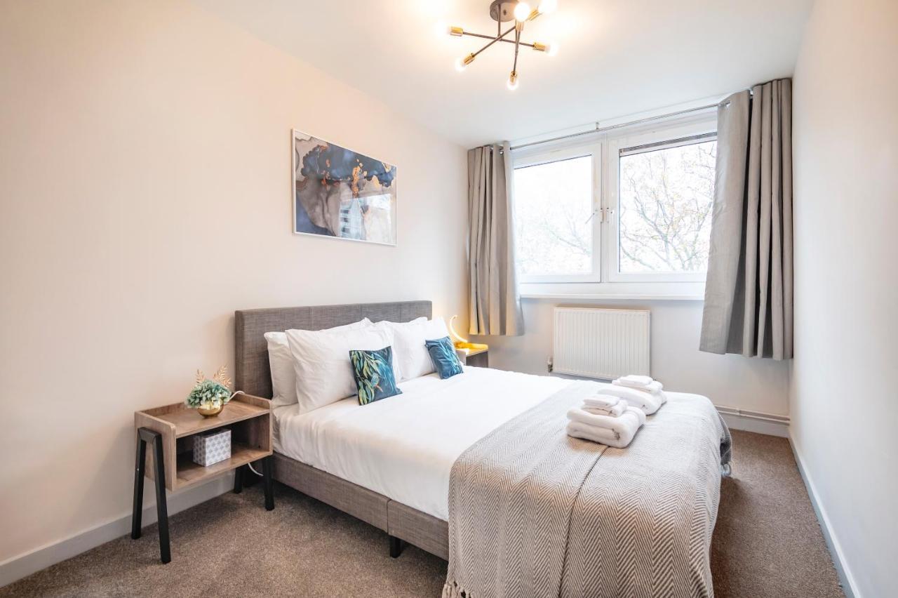 Lovely 4 Bedroom Flat In Wandsworth- 런던 외부 사진