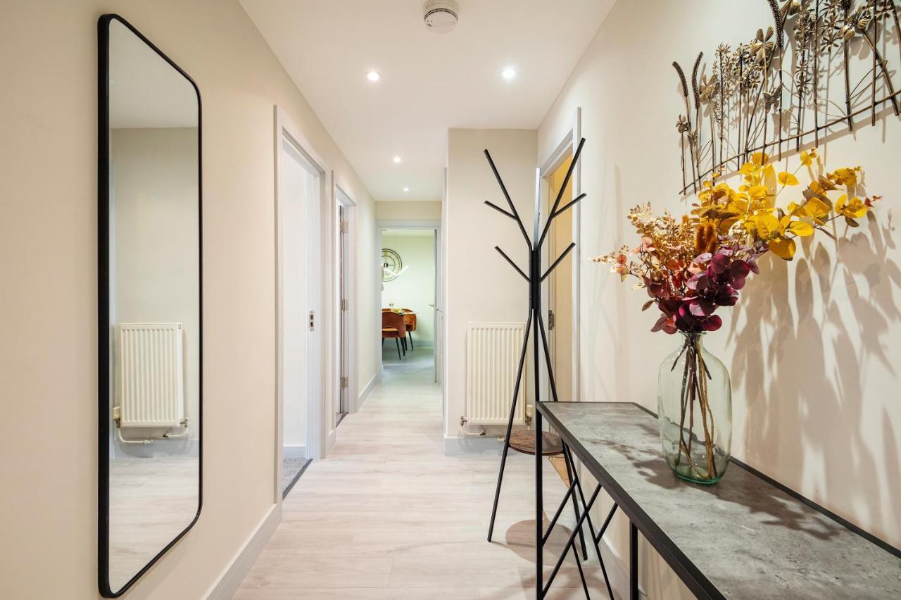 Lovely 4 Bedroom Flat In Wandsworth- 런던 외부 사진