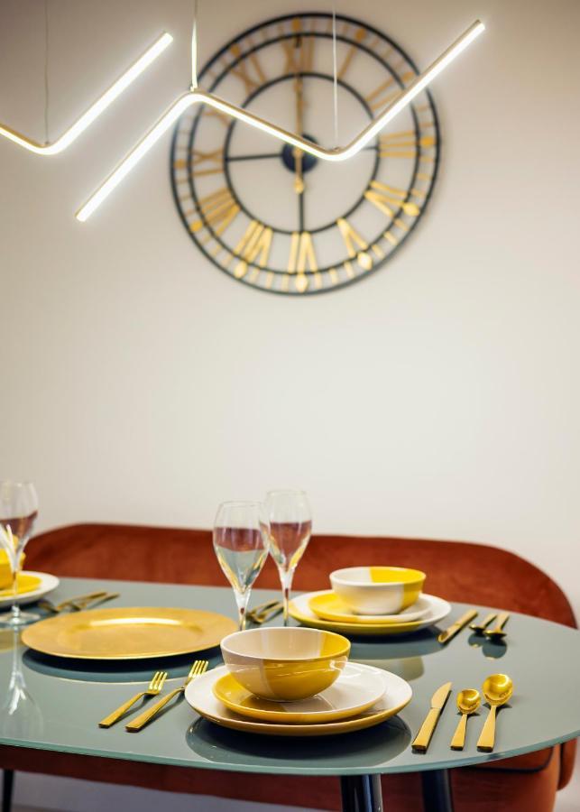 Lovely 4 Bedroom Flat In Wandsworth- 런던 외부 사진