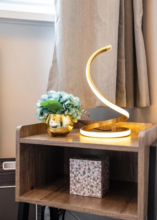 Lovely 4 Bedroom Flat In Wandsworth- 런던 외부 사진