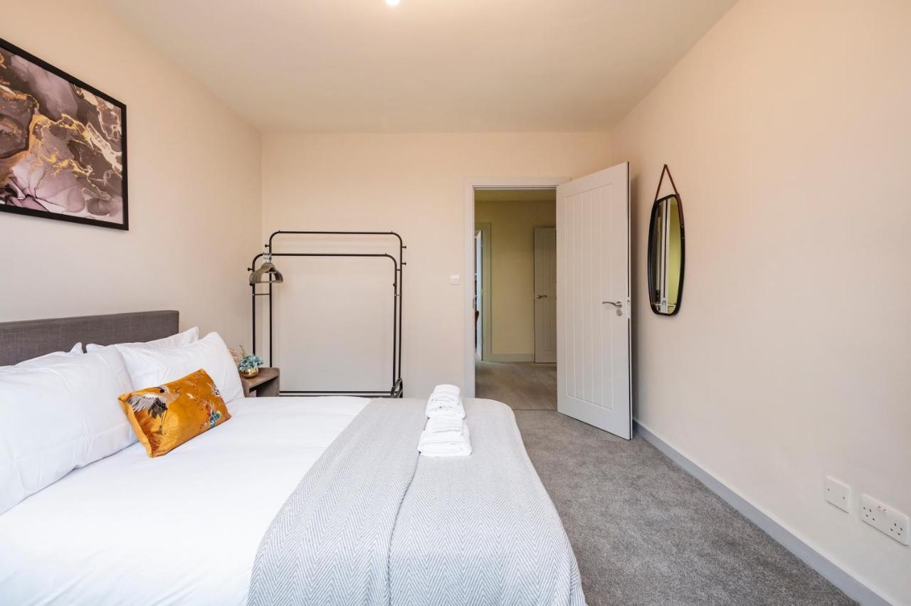 Lovely 4 Bedroom Flat In Wandsworth- 런던 외부 사진
